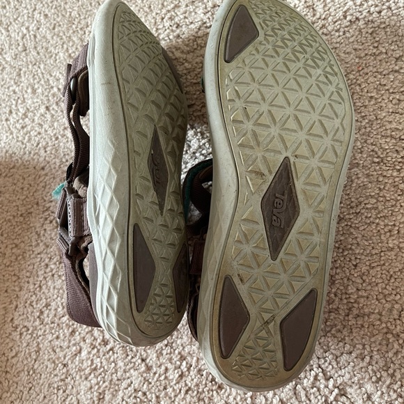 Teva Hurricane sandals - Picture 3 of 3